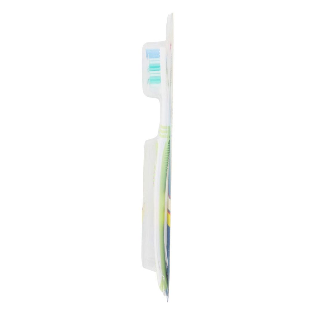 ORAL-B Toothbrush Classic Care Medium 1 Pack of 3 Toothbrushes - Multicolors