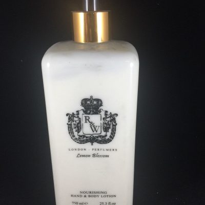 RUSSELL AND WINDSOR NOURISHING HAND AND BODY LOTION LEMON BLOSSOM 750ML