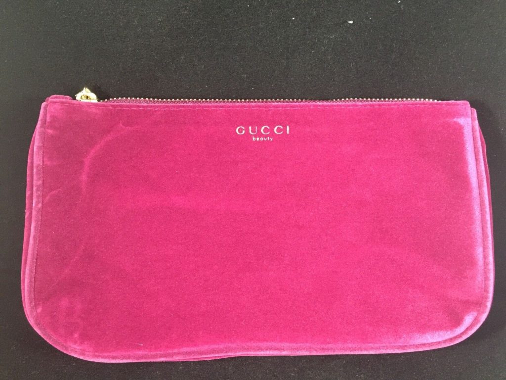 1000% GENUINE GUCCI "BEAUTY" WASH/ TOILETRIES/ MAKE UP/ BAG/ POUCH..NEW & UNUSED