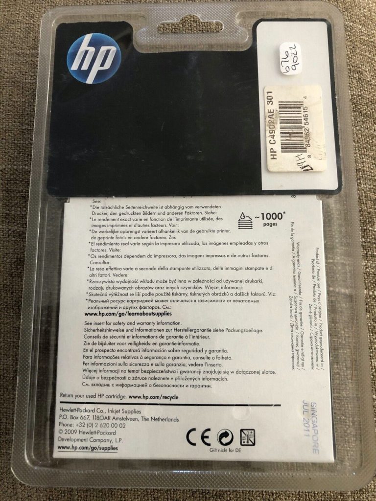 2 x Genuine Hp Office Jet 940 Ink Cartridges Black - Oct 2017.