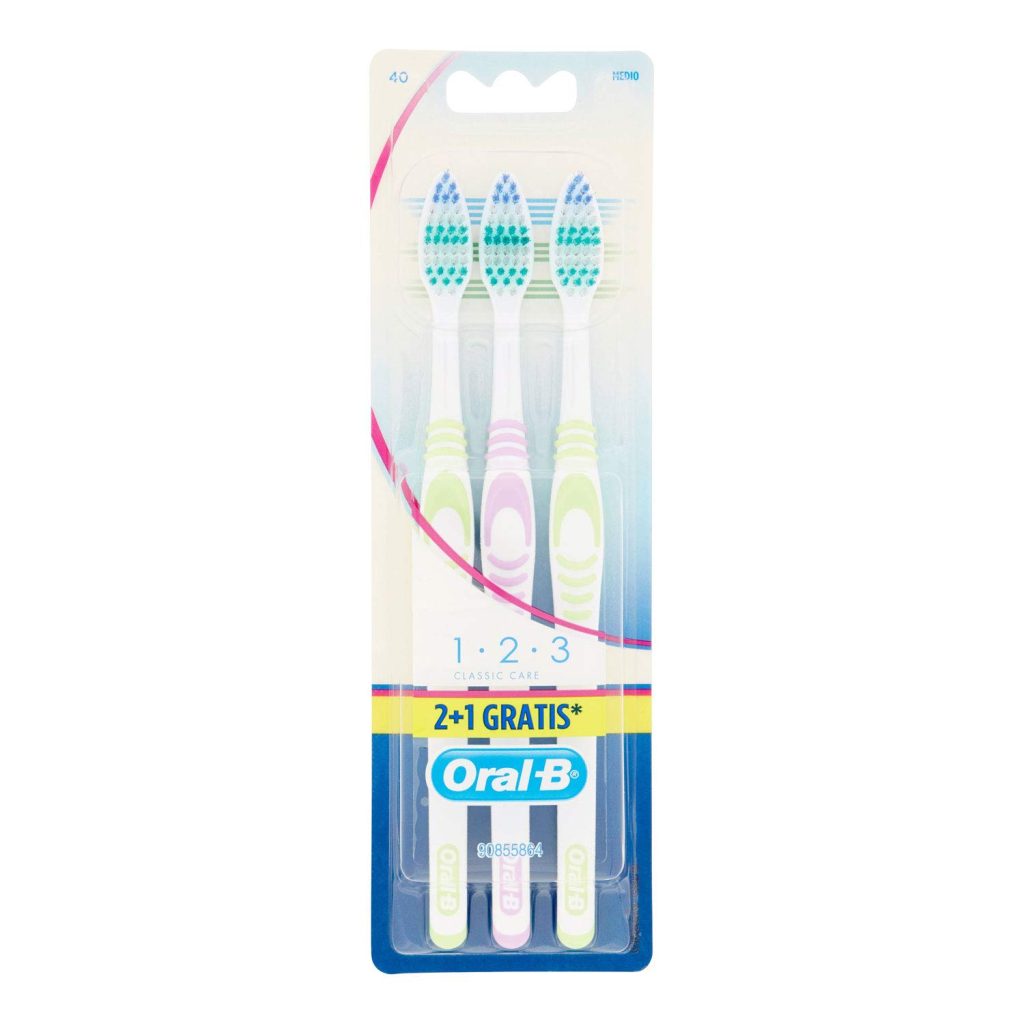 ORAL-B Toothbrush Classic Care Medium 1 Pack of 3 Toothbrushes - Multicolors