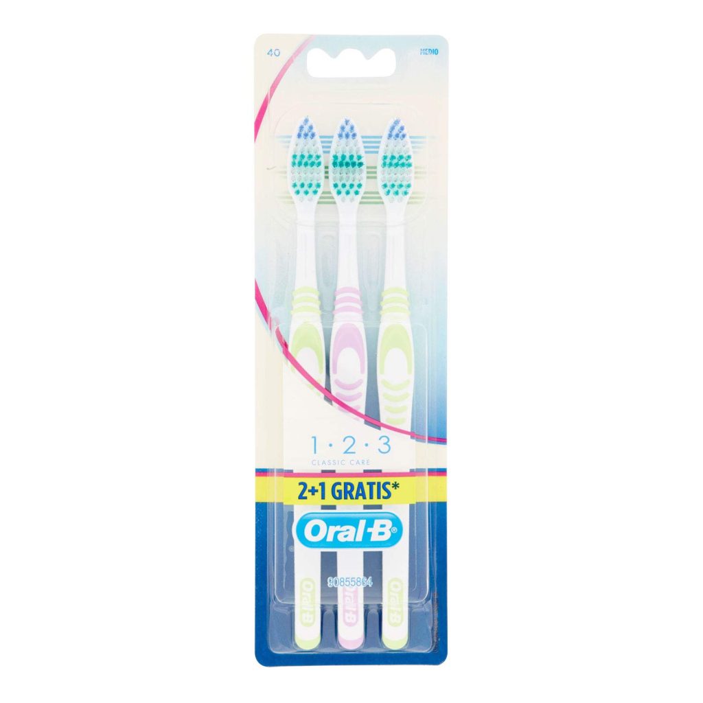 ORAL-B Toothbrush Classic Care Medium 1 Pack of 3 Toothbrushes - Multicolors