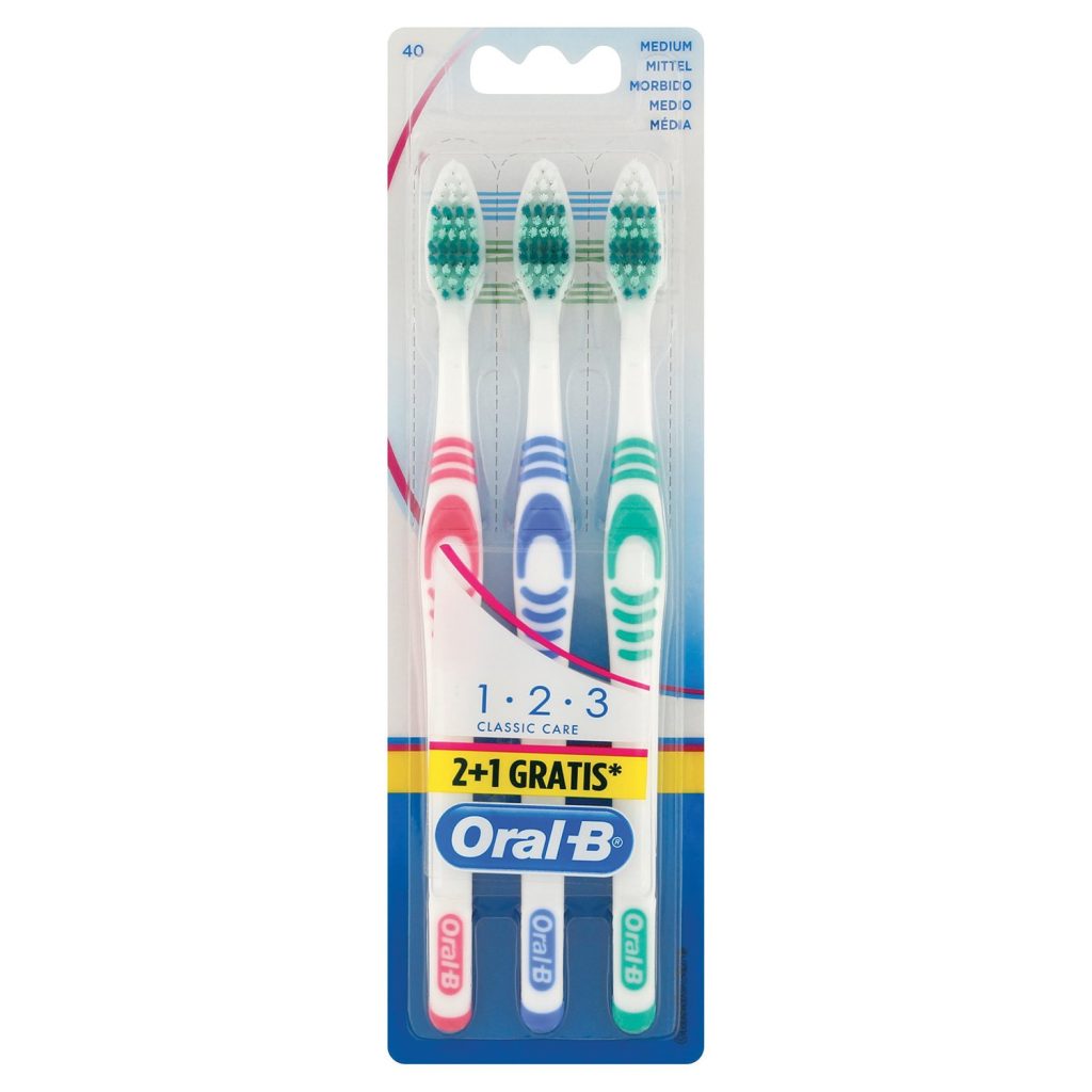 ORAL-B Toothbrush Classic Care Medium 1 Pack of 3 Toothbrushes - Multicolors