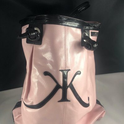 kim kardashian BAG IN PINK