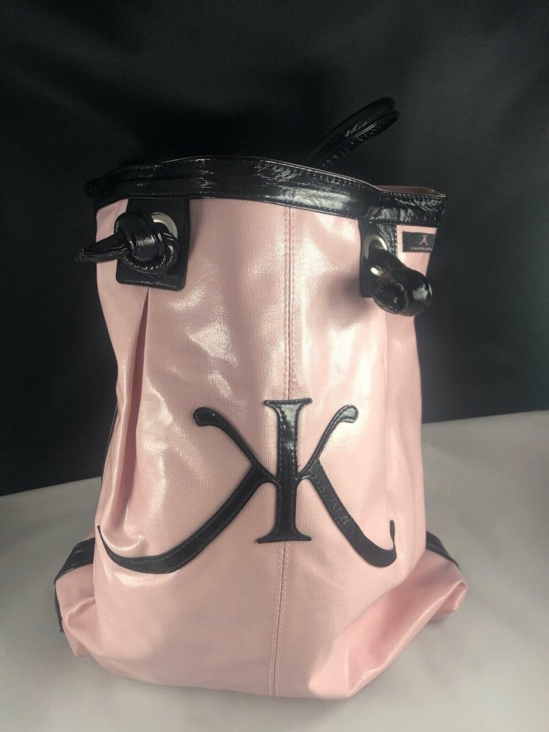 kim kardashian BAG IN PINK