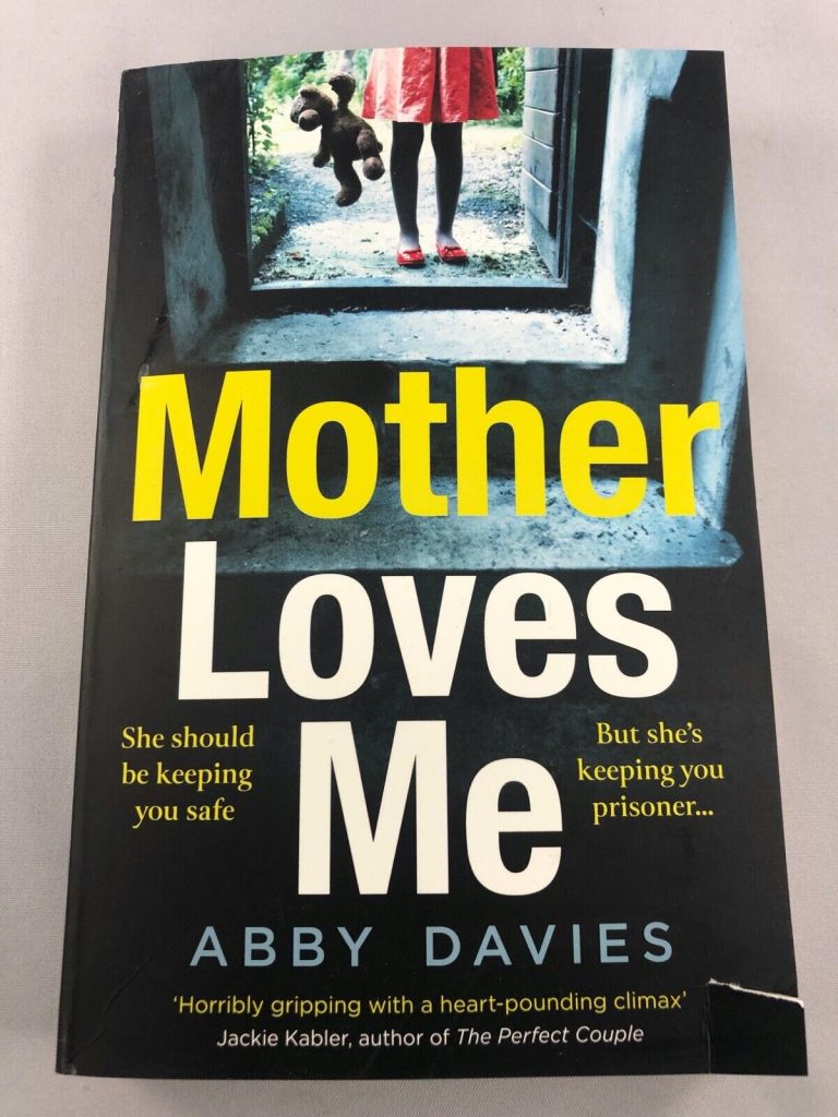 Mother Loves Me: A gripping new 2020 debut psychological crim New Paperback Book