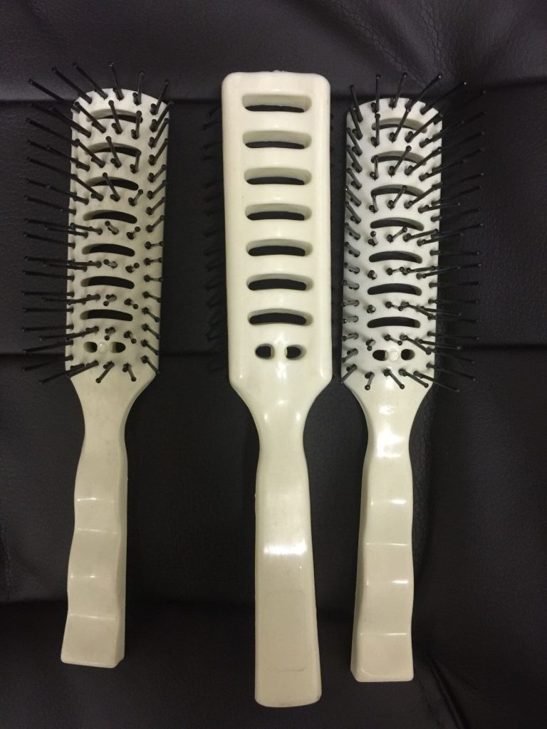 3 X PLASTIC HAIR BRUSH WITH VENTS