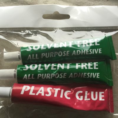 6 TUBES OF 20ML GLUE 2 ALL PURPOSE AND ONE PLASTIC GLUE